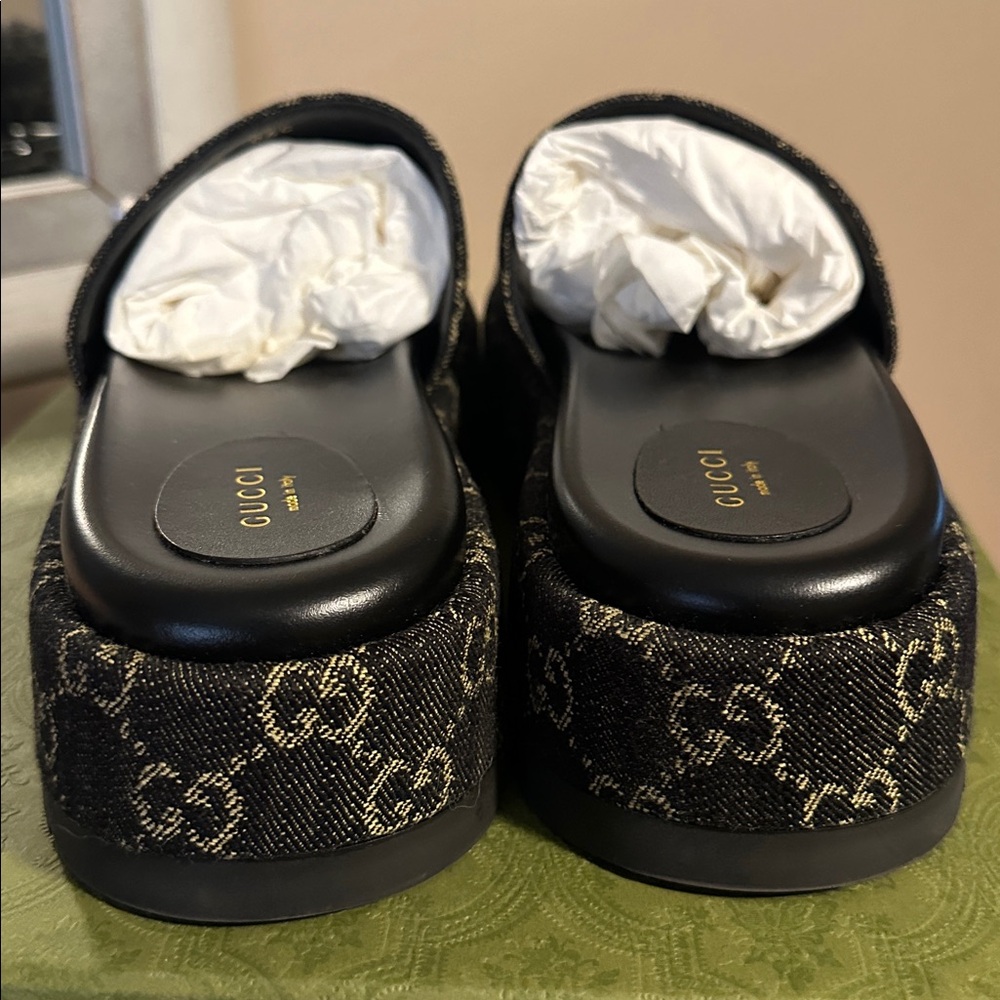 NWT Gucci Black and Gray Denim Logo Slides - Picture 4 of 7